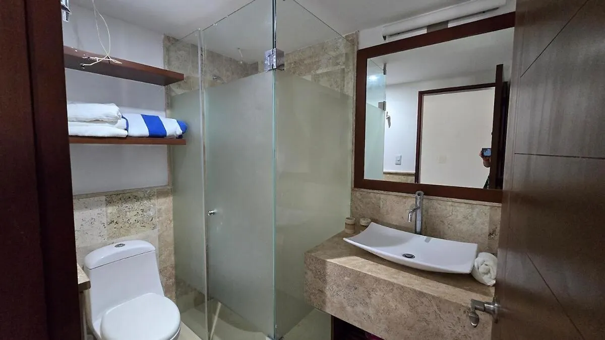 Bridek Apartment Cancún Messico